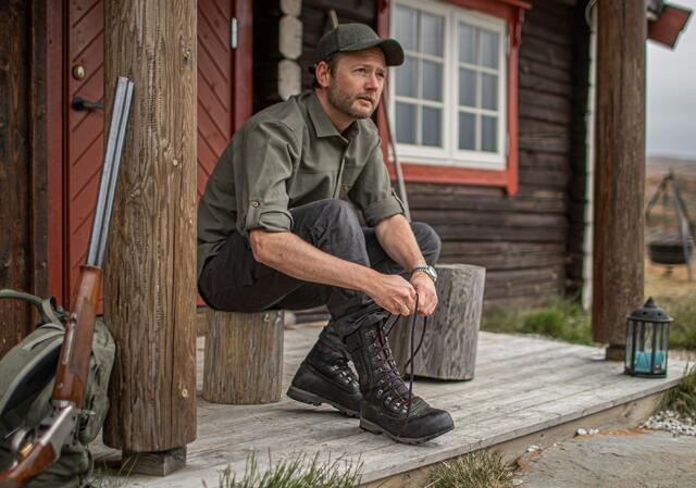 Enten du skal sitte på post eller følge hundens nese etter fugl, er riktig og komfortabel bekledning avgjørende. Her har vi samlet våre utvalgte ullfavoritter som passer perfekt til jakten.